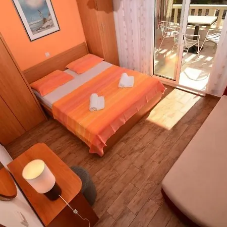 With Parking Space - 24992 Apartman *