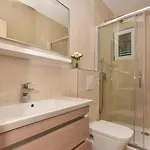 With Parking Space - 24992 דירה