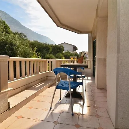 Apartament With Parking Space - 24992 Makarska