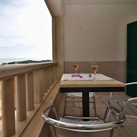 Apartman With Parking Space - 24992 *