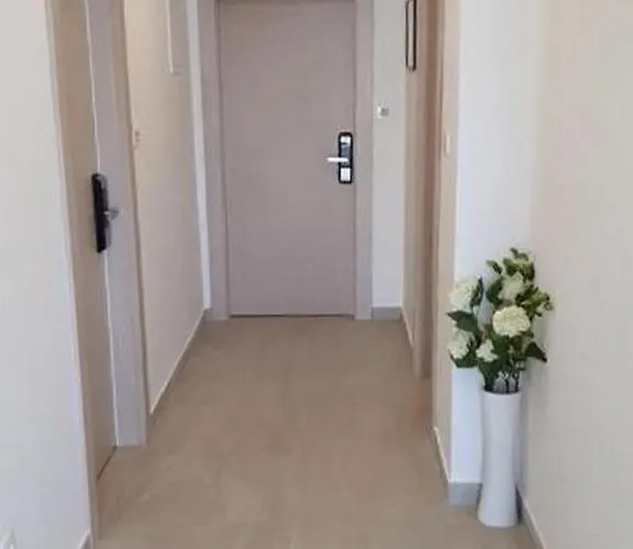 With Parking Space - 24992 Apartman *