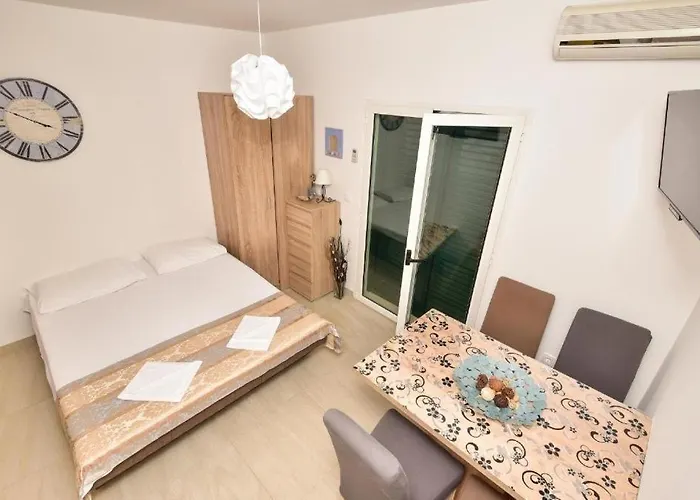 Apartman With Parking Space - 24992