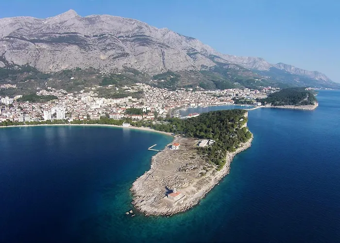 Apartman With Parking Space - 24992 Makarska